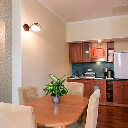 City Aparthotel 3*