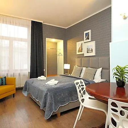 Aparthotel City 3*