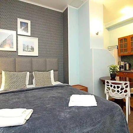 Aparthotel City 3*